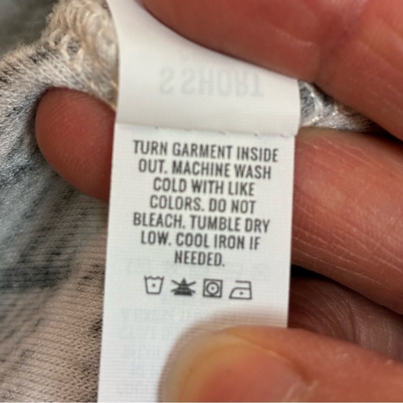 Aerie Gray and White Plaid Fleece PJ’s - Small Short - Picture 16 of 16